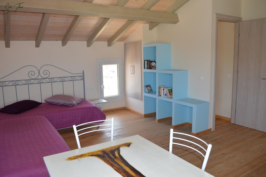 Spiti Thea Apartment Makrades ภายนอก รูปภาพ