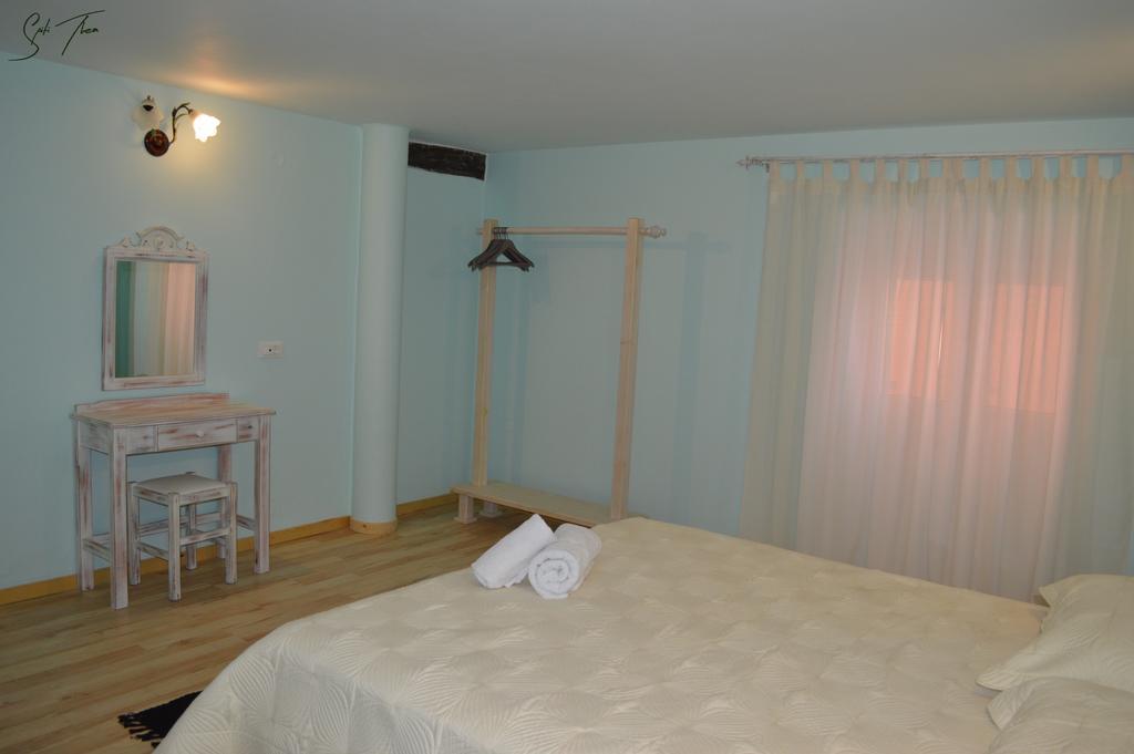 Spiti Thea Apartment Makrades ภายนอก รูปภาพ